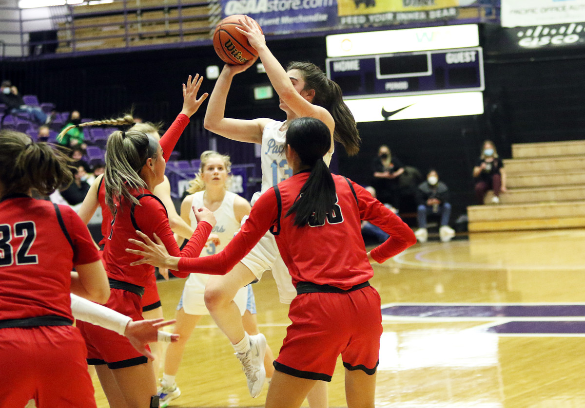 Clackamas Lakeridge girls basketball Dan Brood 25